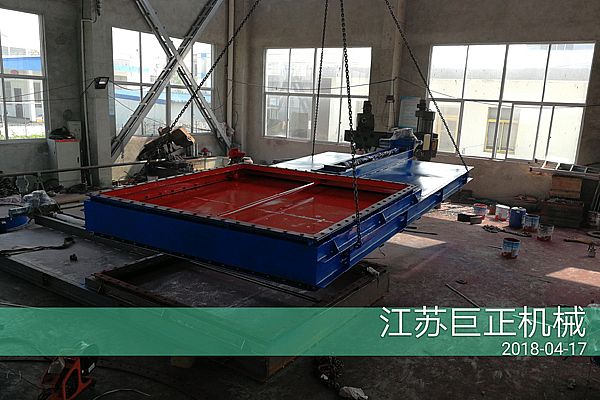 方形擋板門(寬3m)已成型,后期噴漆展示圖